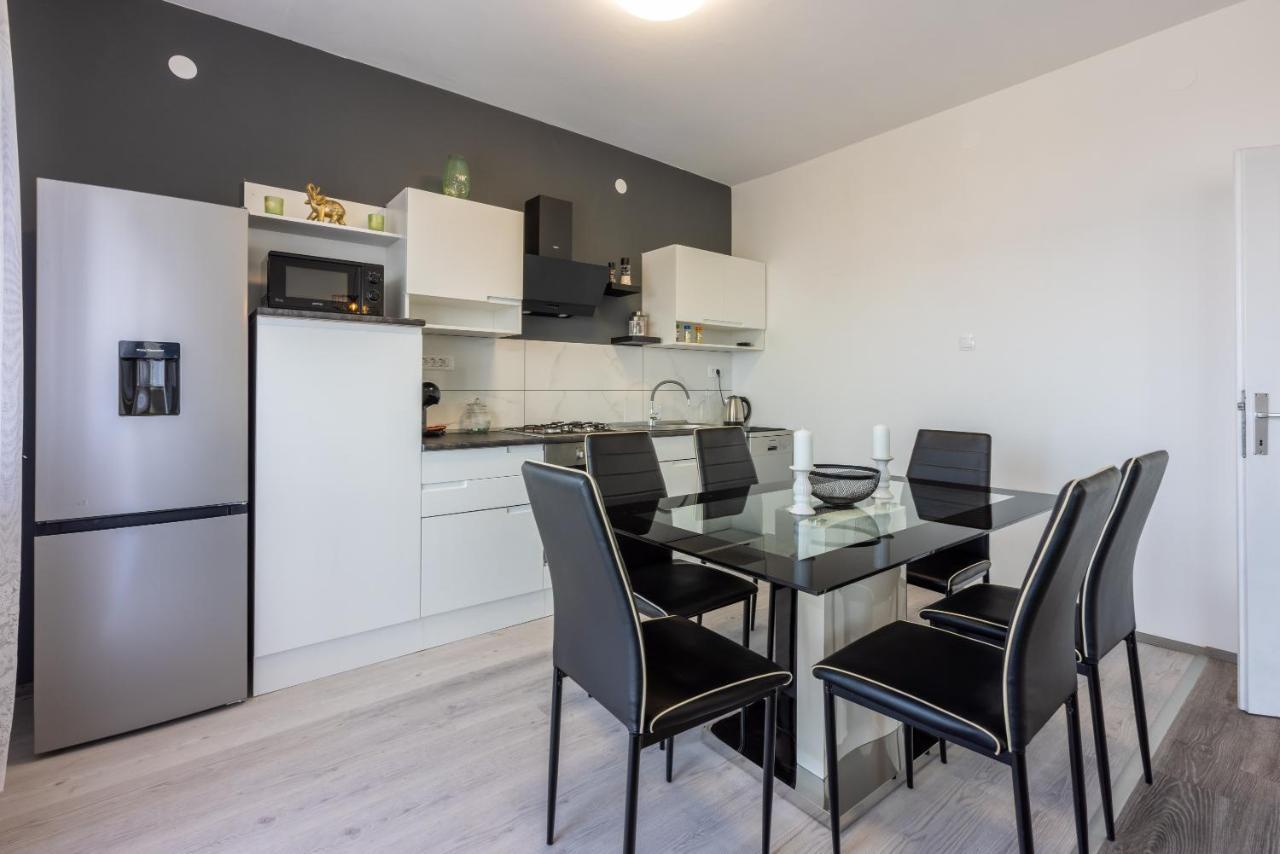 Apartman Dora Crikvenica Eksteriør billede